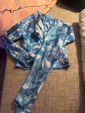 Girls DSG Blue Geometric Active Set Size 4-5